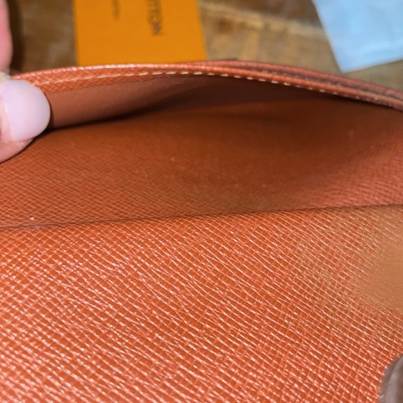 Louis Vuitton short snap wallet - Picture 9 of 9